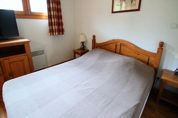 Appartement aan de piste in Puy Saint Vincent met balkon en zwembad - thumbnail 5