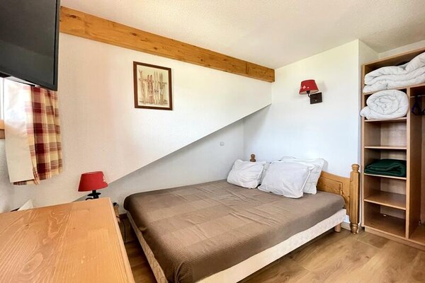 Knus appartement voor 6 aan de piste in Puy Saint Vincent 1800 - thumbnail 4