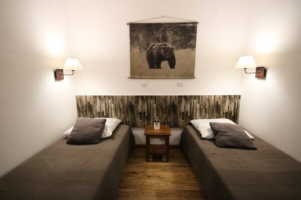 Appartement op 1800m met directe piste-toegang en zwembad in Puy Saint Vincent - thumbnail 4