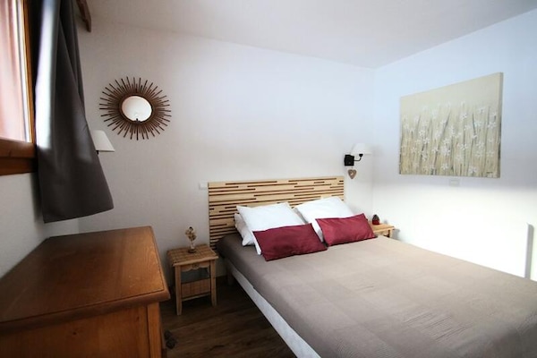 Appartement op 1800m met directe piste-toegang en zwembad in Puy Saint Vincent - thumbnail 5