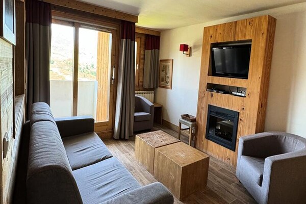 Ruim 10-persoons appartement met zwembad en sauna direct aan de piste in Belle Plagne - thumbnail 6