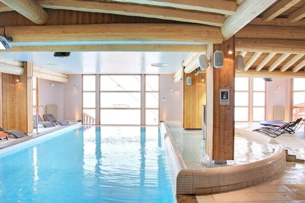 Panoramisch 6-slaapkamerappartement met sauna op 50m van de piste - thumbnail 6