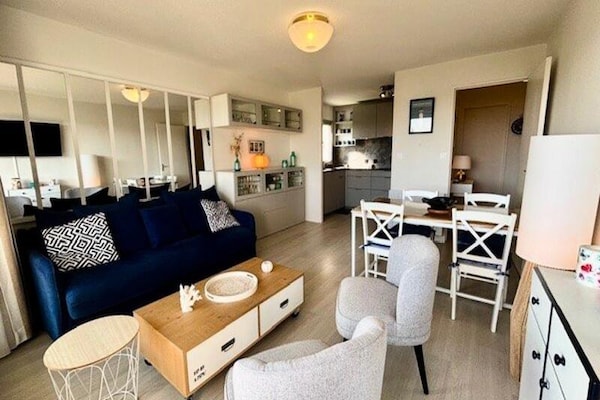 Zonnig appartement op 2e verdieping met twee balkons, vlakbij het strand van Quiberon - thumbnail 1