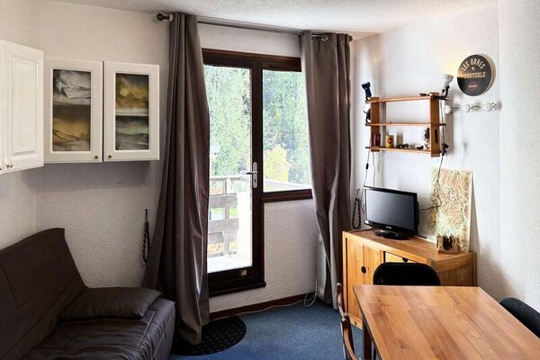 Knus studio-appartement voor 6 aan de voet van de pistes in Les Orres - thumbnail 1