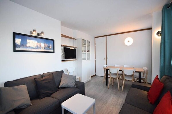 Gereno­veerd 6-persoonsappartement met uitzicht op Mont Blanc in Plagne Centre - thumbnail 3