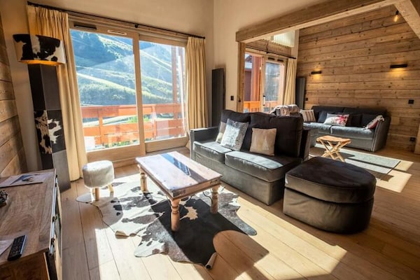 Penthouse-appartement met sauna direct aan de piste in Méribel Mottaret - thumbnail 1