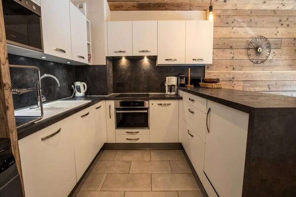 Penthouse-appartement met sauna direct aan de piste in Méribel Mottaret - thumbnail 5