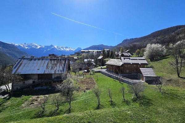 Zonnig bergappartement voor 5 in Parc des Écrins, Puy Saint Vincent - thumbnail 1