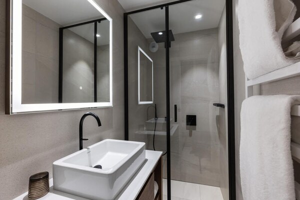 Luxe appartement 8p in Courchevel 1850 met spa, zwembad en balkon - thumbnail 6