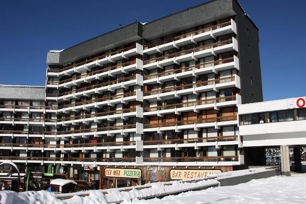 Appartement op 8e verdieping met directe piste-toegang en panoramisch bergzicht - thumbnail 1