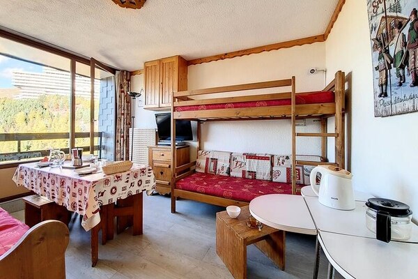 Appartement op 8e verdieping met directe piste-toegang en panoramisch bergzicht - thumbnail 6