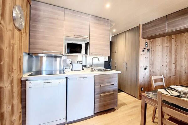 Knus appartement voor 4 met balkon en bergzicht in Les Belleville - thumbnail 4