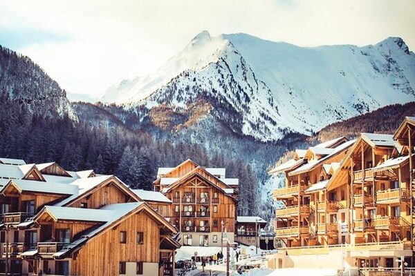 Appartement op 1800m in Les Orres, direct aan de piste met zwembad - thumbnail 2