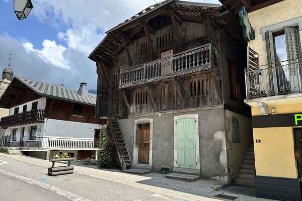 Gerenoveerd dorpshuis voor 8 in Morillon, vlakbij Grand Massif - thumbnail 1