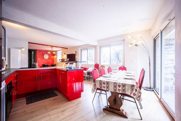 Ruim appartement voor 10 personen in Estarvielle met uitzicht op de Pyreneeën - thumbnail 1