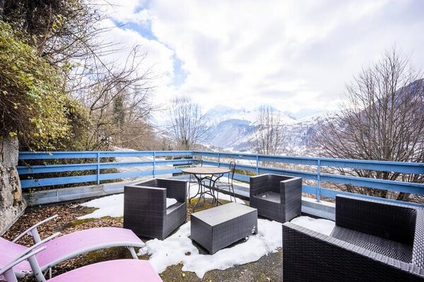 Ruim appartement voor 10 personen in Estarvielle met uitzicht op de Pyreneeën - thumbnail 5