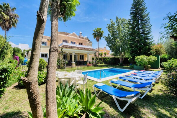 Elegante villa met dakterras en zwembad nabij Marbella - thumbnail 4