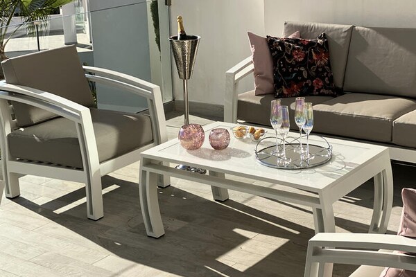 Modern Appartement aan de Kristalheldere Lagune van Casares, Costa del Sol - thumbnail 5