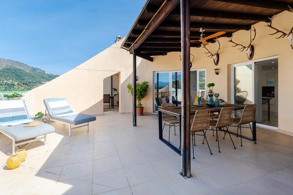 Modern appartement in centrum Marbella met privéterrassen en zicht op La Concha - thumbnail 4