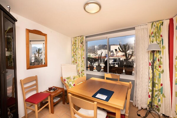 Zonnig appartement met panoramisch zeezicht en privéterras in Nerja - thumbnail 6