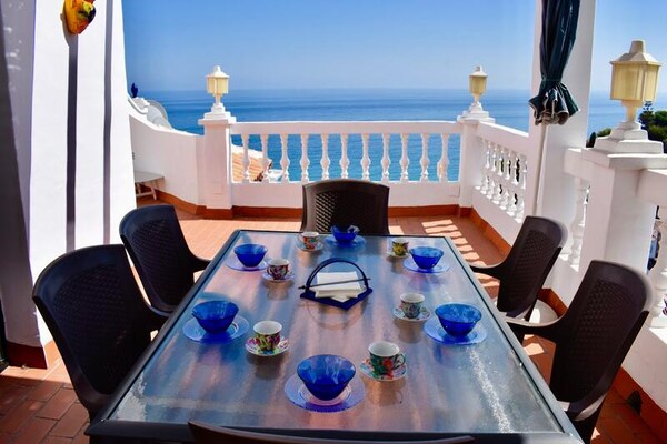 Appartement in Nerja met panoramisch zeezicht en spa-toegang - thumbnail 4