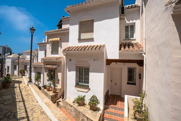 Zonovergoten appartement in Nerja, vlakbij Playa Burriana - thumbnail 2