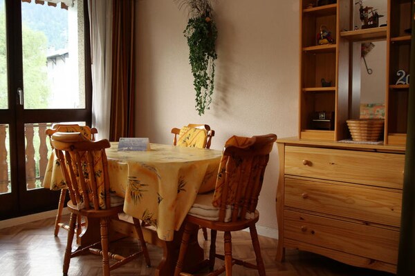 Knusse studio in Les Carroz met balkon en zicht op de pistes - thumbnail 2