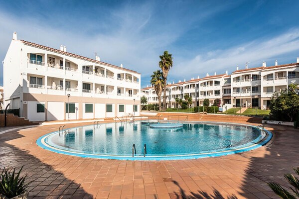 Licht appartement met zwembad en terras op loopafstand van het strand - thumbnail 1