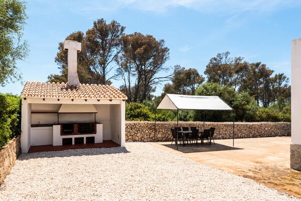 Ruim appartement voor 7 personen met tuin in Cala Blanca, Ciutadella - thumbnail 2