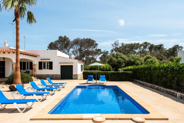 Ruim appartement voor 7 personen met tuin in Cala Blanca, Ciutadella - thumbnail 3