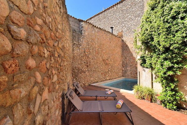 Authentiek appartement in Binissalem met privézwembad en patio - thumbnail 1