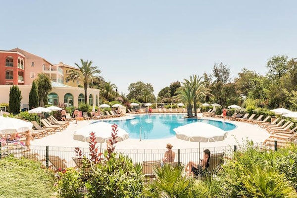 Appartement met zeezicht in Résidence les Calanques des Issambres voor 5 personen - thumbnail 3