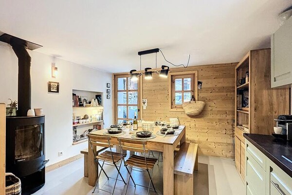 Authentiek chalet in Les Allues: 120m², 3 slaapkamers, dichtbij piste - thumbnail 5