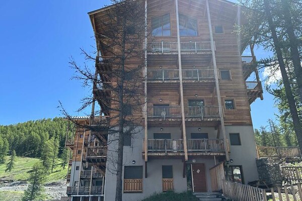 Vars Varsea Residence: Modern appartement op 400m van de pistes in de Franse Alpen - thumbnail 3