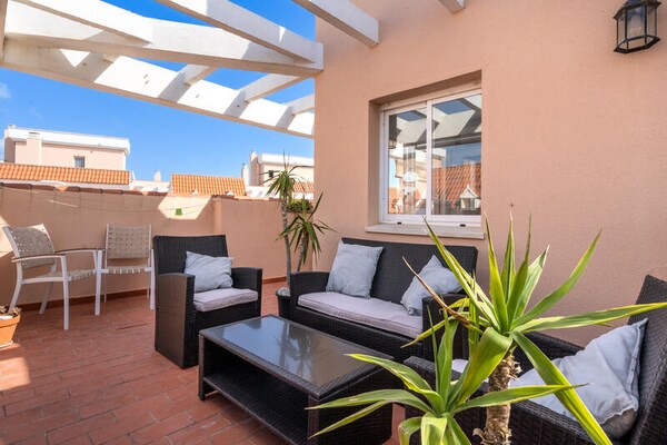 Zonnig appartement met groot terras op loopafstand van Playa Sabinillas - thumbnail 1