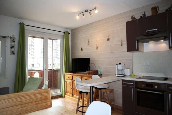Ski-in/ski-out appartement met zuidbalkon en uitzicht op de pistes in Les Orres - thumbnail 1