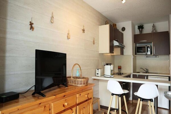 Ski-in/ski-out appartement met zuidbalkon en uitzicht op de pistes in Les Orres - thumbnail 4