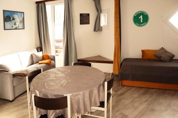Studio op de piste met zuidbalkon en adembenemend uitzicht in Les Orres - thumbnail 2