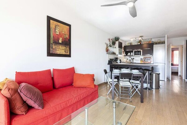 Licht appartement met terras en parking in het hart van Antibes - thumbnail 4
