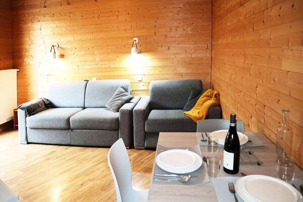 Studio direct aan de piste in Les Orres 1650 met balkon op het oosten - thumbnail 1