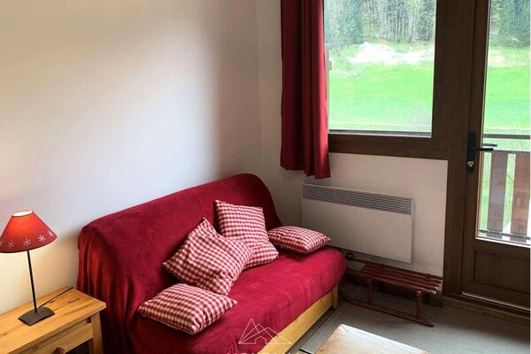 Knus gerenoveerd appartement met balkon en bergzicht in Le Grand Bornand - thumbnail 5