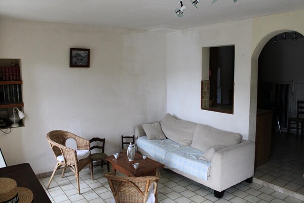 Authentiek appartement in Entrechaux met uitzicht op kasteel en tuin - thumbnail 4