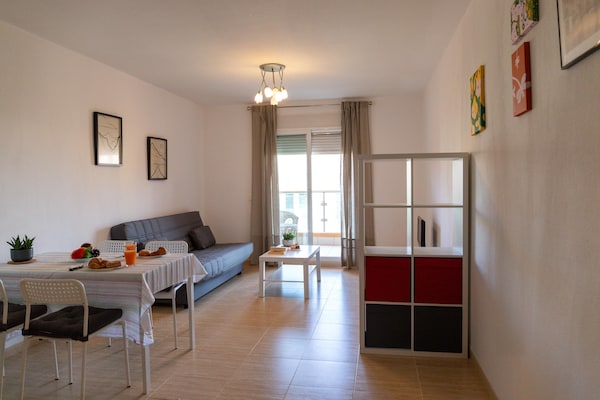 Licht appartement in Roquetas de Mar met zwembad, op 400m van het strand - thumbnail 3