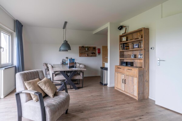 Modern vakantiehuis in het bos, 4 km van strand De Waal - thumbnail 4
