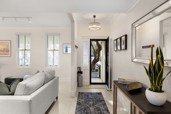 Stijlvol appartement met tuin en terras in Cooks Hill - thumbnail 3