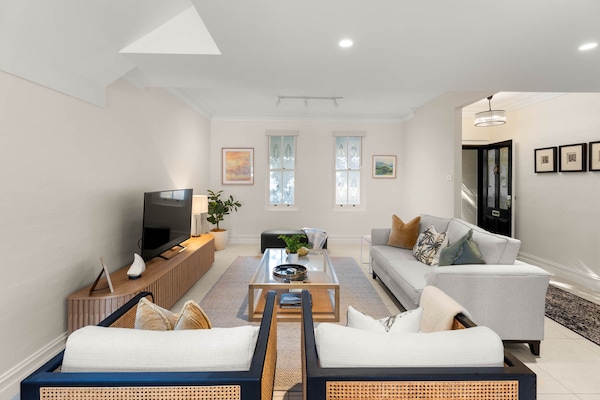 Stijlvol appartement met tuin en terras in Cooks Hill - thumbnail 4