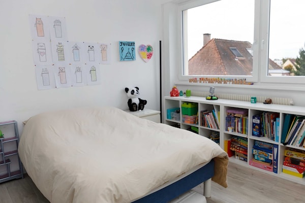 Ruim 3-kamerappartement in groene wijk Orangerie, vlakbij park en centrum - thumbnail 4
