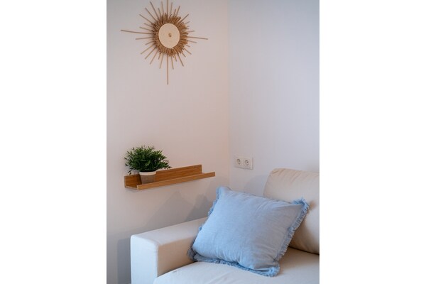 Strandappartement El Bajoncillo – Zee, zon & comfort op 150m van het strand - thumbnail 6