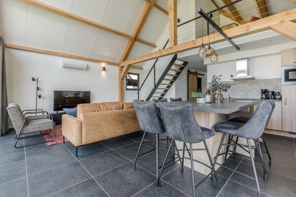 Luxe rietgedekte boerderij met vijverzicht in Baarle-Nassau - thumbnail 5