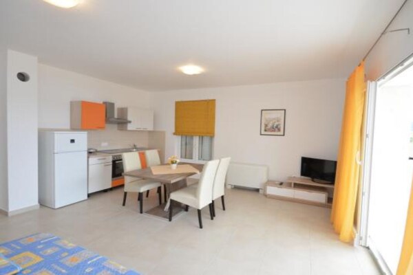Adria View Jasenovo A1: Appartement op 100m van zee in Žaborić - thumbnail 2